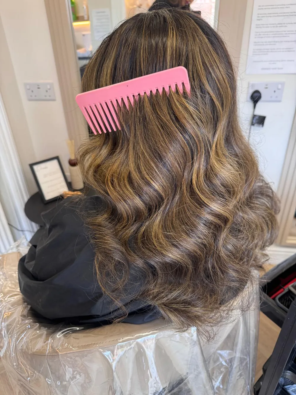 Bronde highlights with soft, bouncy curls